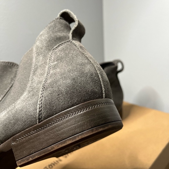 JOHN VARVATOS coal grey star s low Chelsea boots - Picture 3 of 8